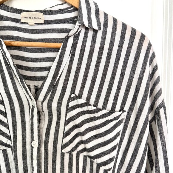 Thread and Supply Black White Grey Striped Button Up Shirt Size Medium Dry Goods - Picture 2 of 5